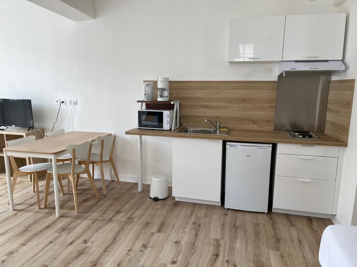 Appart'Hotel La Suze Sur Sarthe Екстериор снимка