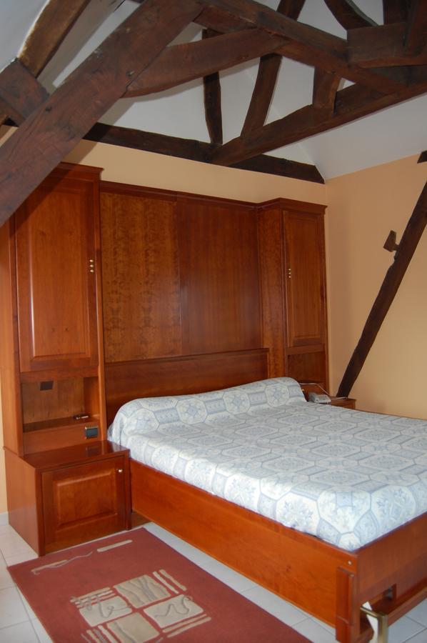 Appart'Hotel La Suze Sur Sarthe Екстериор снимка